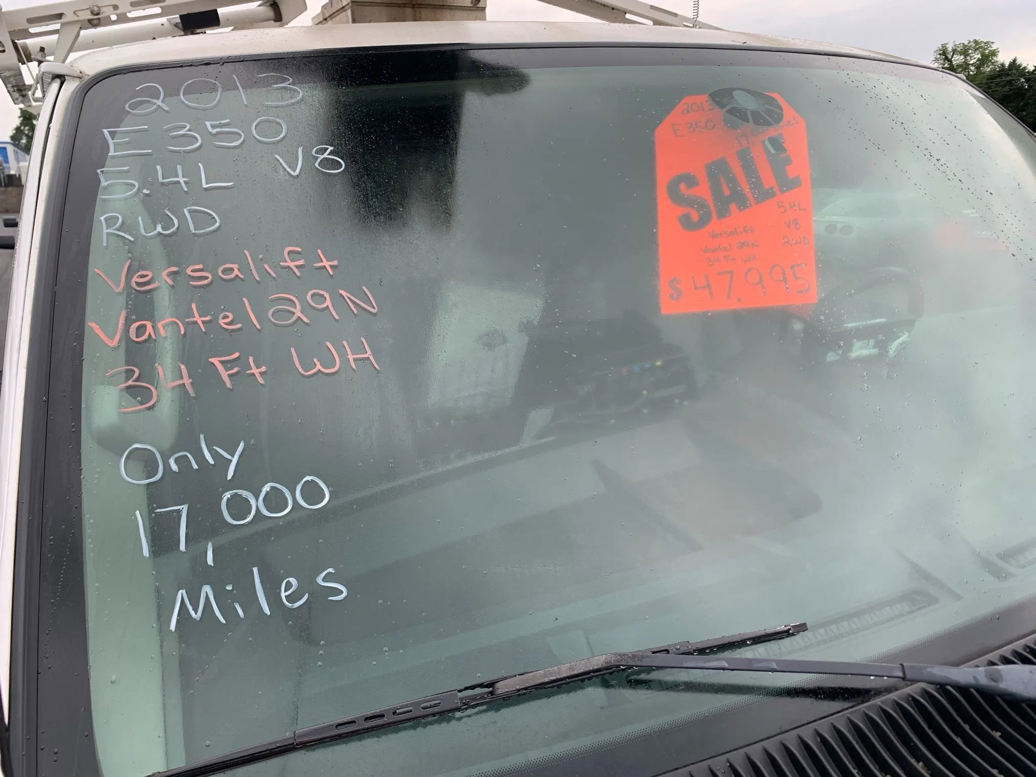 Used 2013 Ford E-350 and Econoline 350 Super Duty image 2