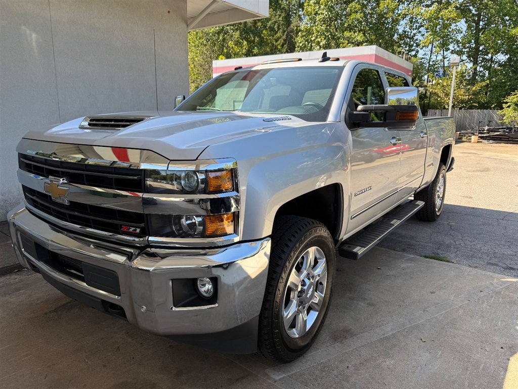 Used 2019 Chevrolet Silverado 2500 LTZ w/ Duramax Plus Package AWD/4WD image 16