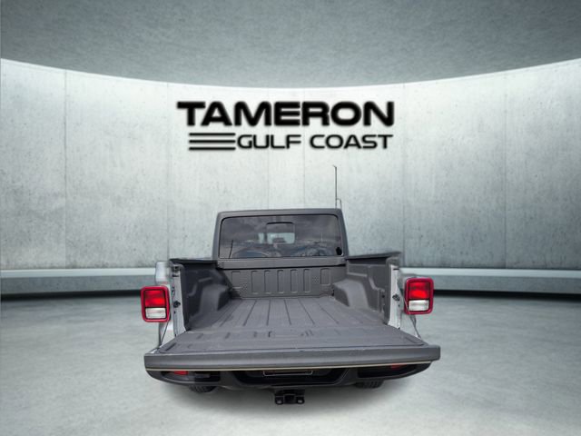 Used 2023 Jeep Gladiator Sport AWD/4WD image 5