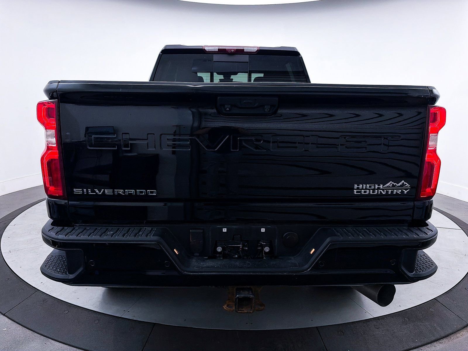 Used 2022 Chevrolet Silverado 2500 High Country w/ Z71 Off-Road Package image 14
