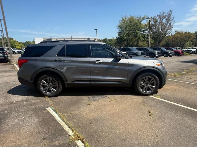 New 2024 Ford Explorer XLT w/ Equipment Group 202A image 17
