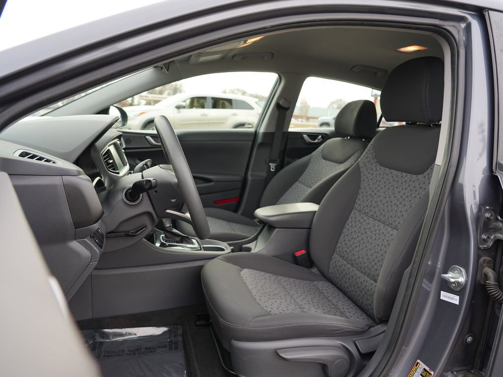 Used 2018 Hyundai Ioniq Blue FWD image 12