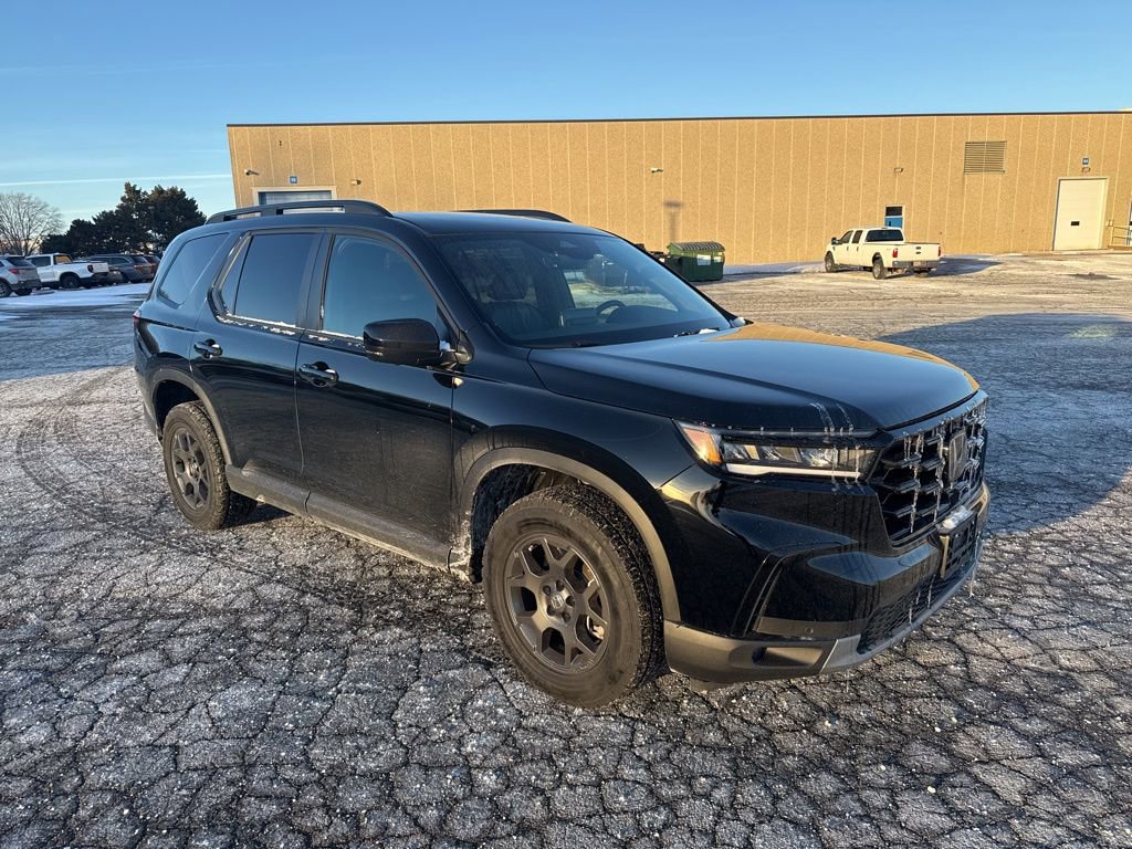 Used 2025 Honda Pilot TrailSport