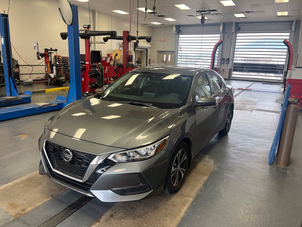 Used 2021 Nissan Sentra SV FWD image 2