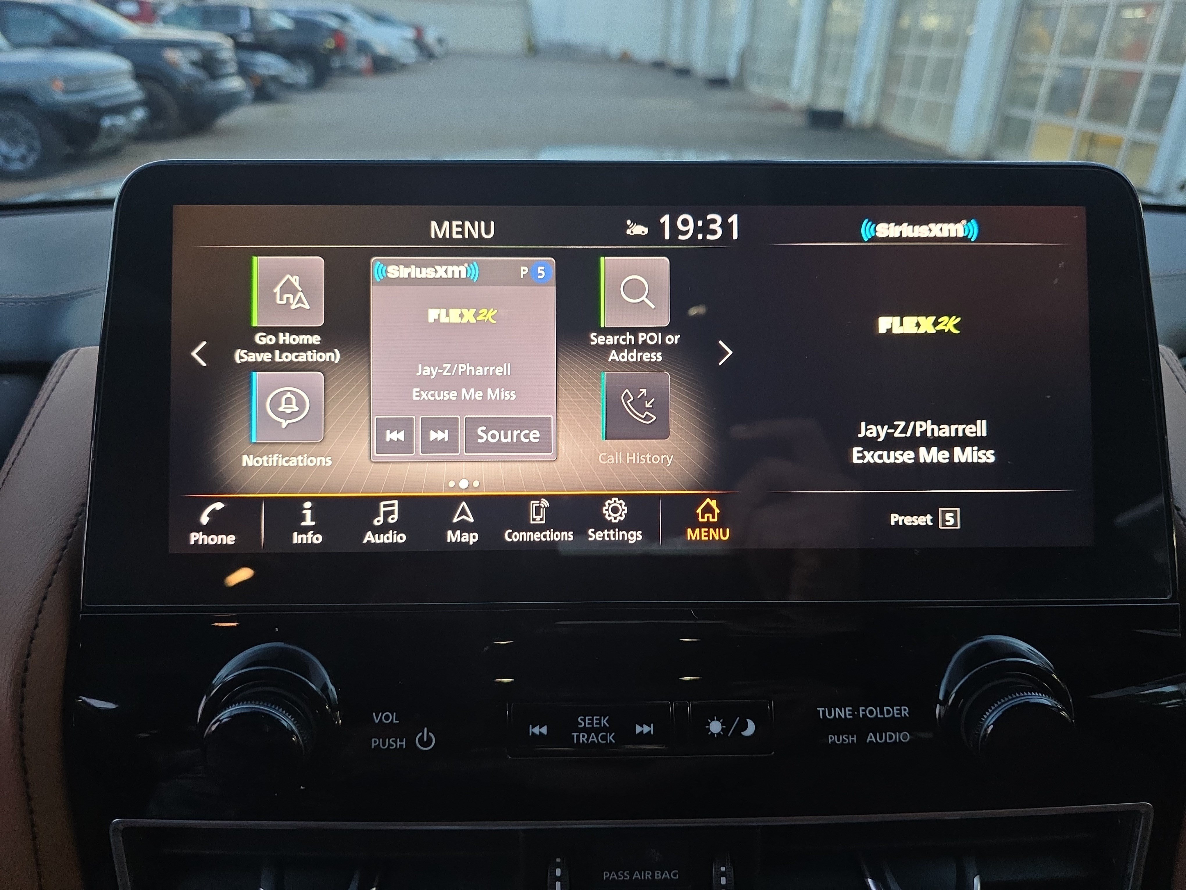Used 2024 INFINITI QX80 Sensory w/ All-Season Package AWD/4WD image 22