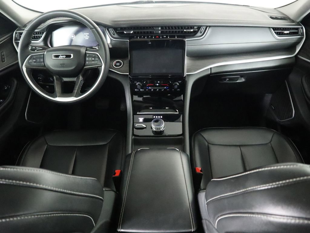 Used 2024 Jeep Grand Cherokee L Limited image 13