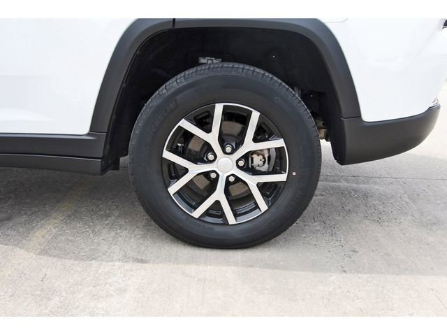 Used 2023 Jeep Grand Cherokee Limited image 28