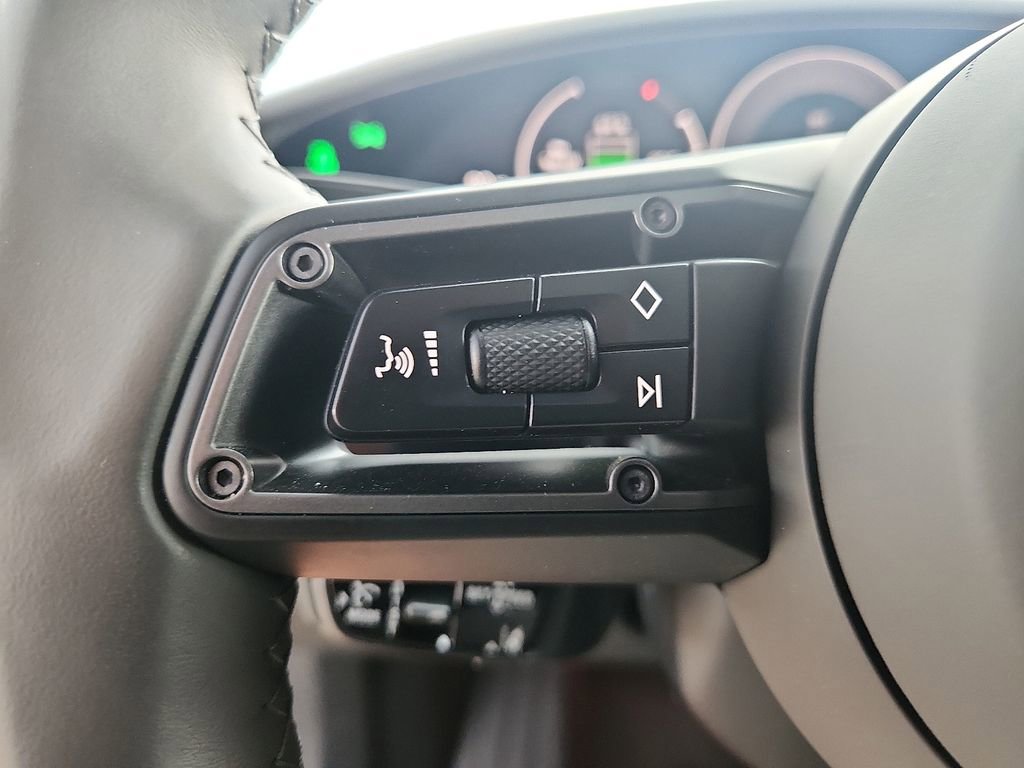 Certified 2025 Porsche Taycan image 19