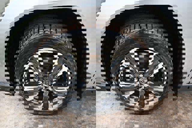 Used 2023 Lexus UX 250h Premium image 10