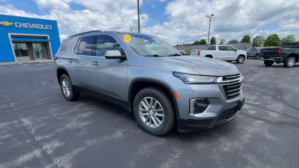 Used 2023 Chevrolet Traverse LT AWD/4WD image 2