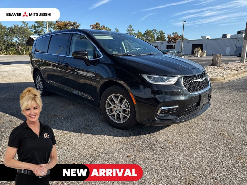 Used 2024 Chrysler Pacifica Touring-L