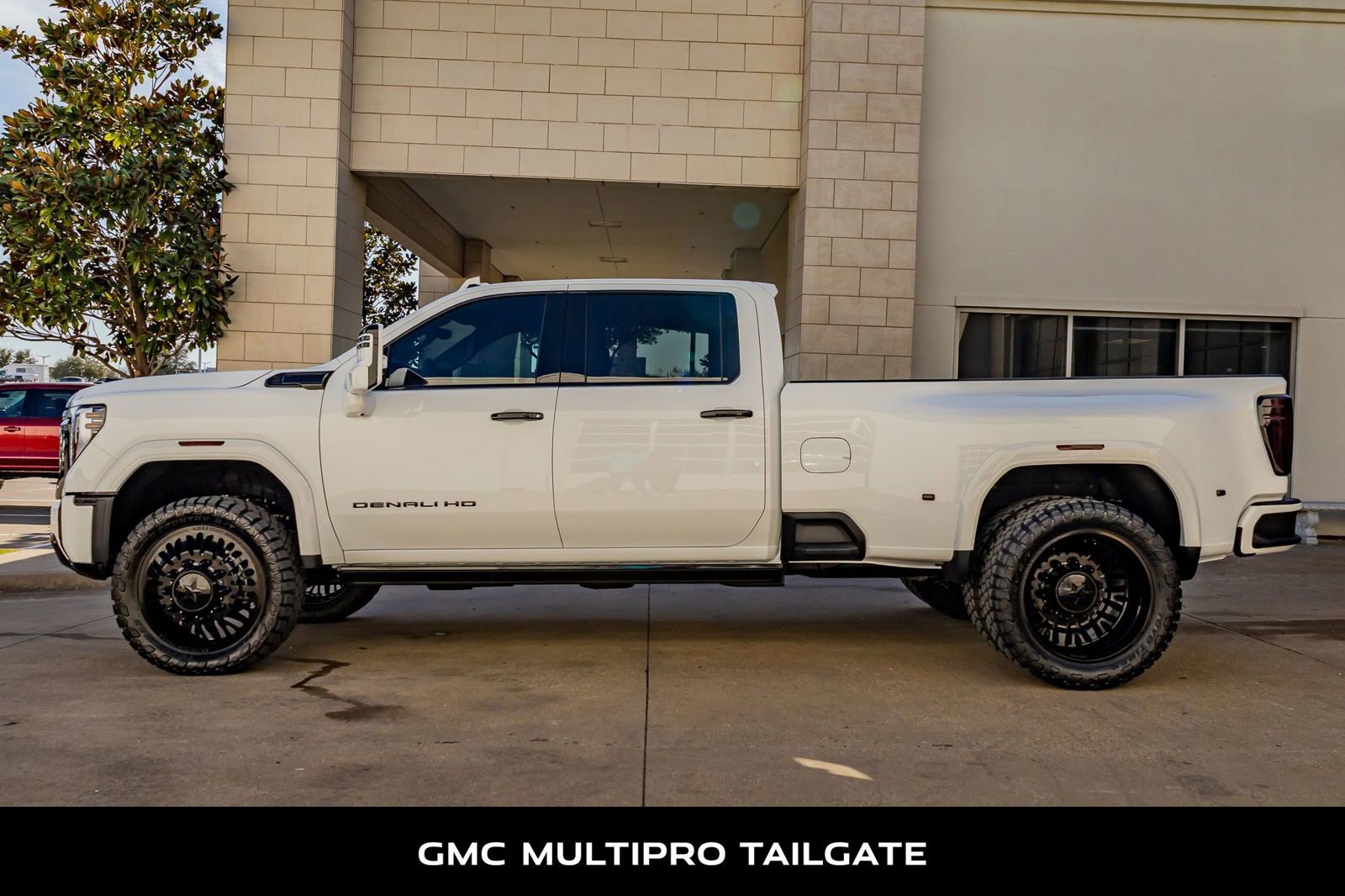 Used 2026 GMC Sierra 3500 Denali Ultimate w/ LPO, Black Badging Package image 6