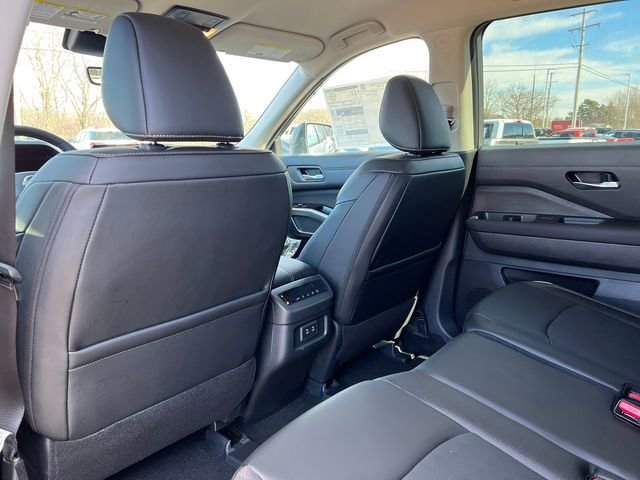 New 2026 Nissan Pathfinder SL image 37