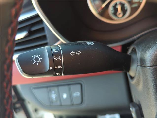 Used 2022 Genesis G70 3.3T Launch Edition RWD image 15