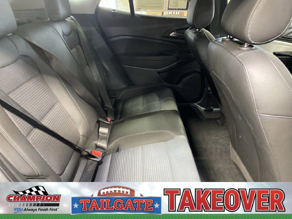 Certified 2025 Chevrolet Trax LT FWD image 35