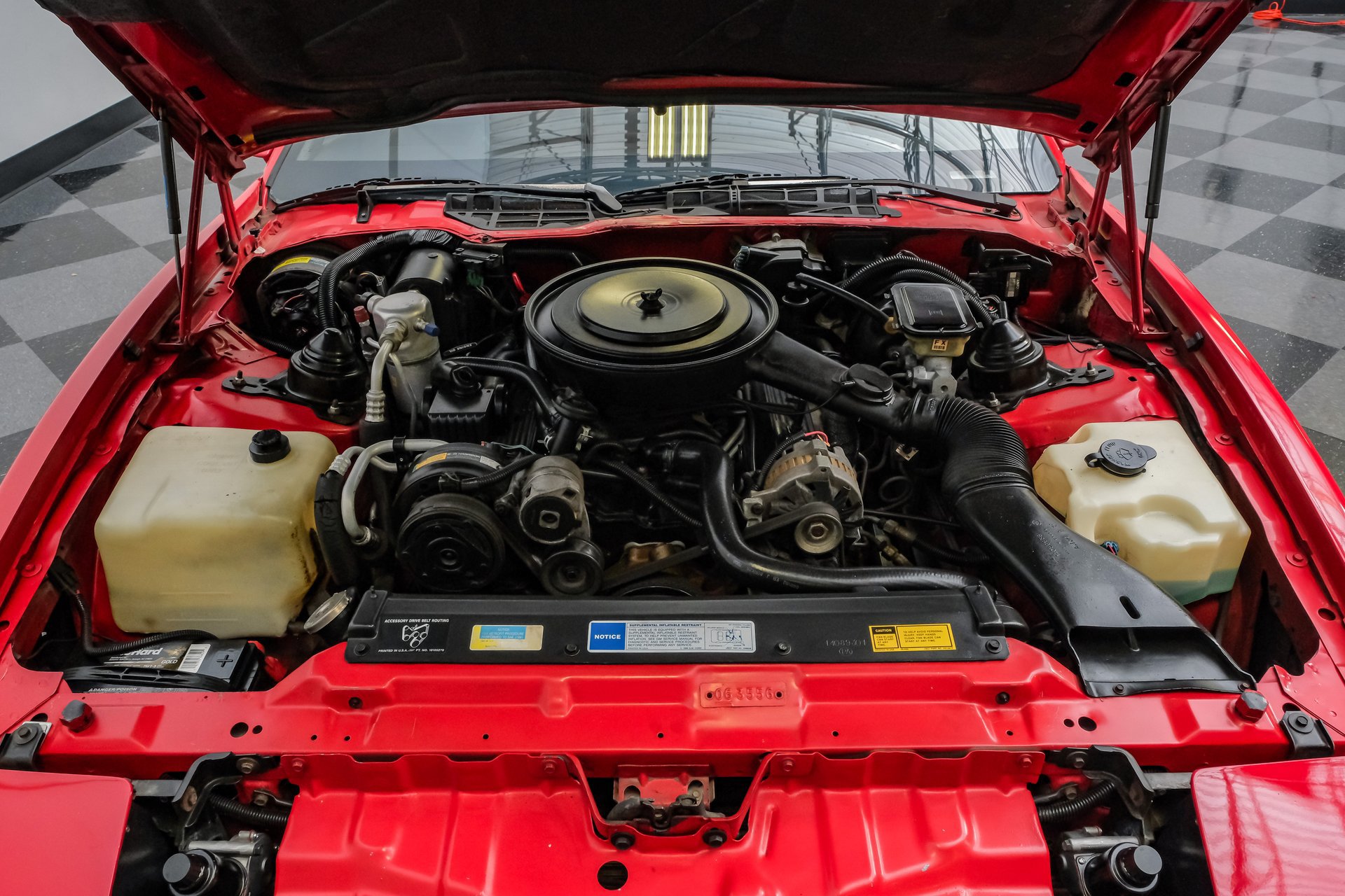 Used 1992 Pontiac Firebird Coupe RWD image 3
