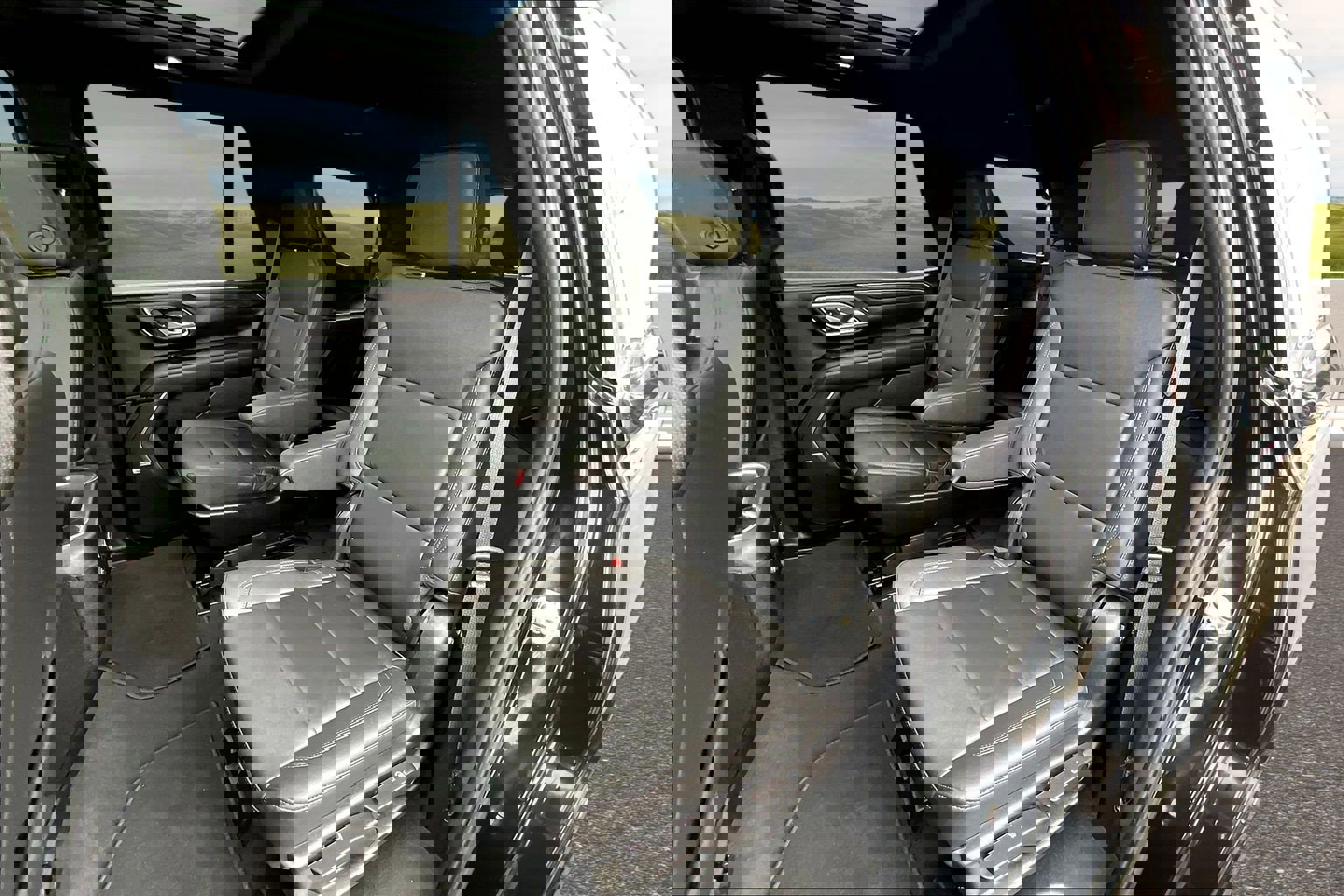 Used 2024 Chevrolet Tahoe Z71 w/ Luxury Package image 14