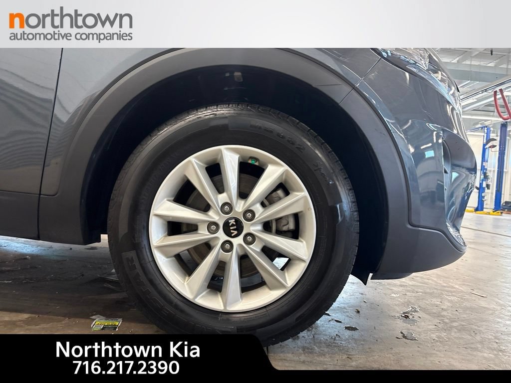 Used 2020 Kia Sorento LX FWD image 27
