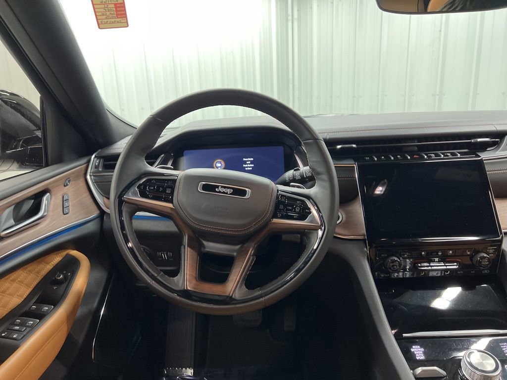 Used 2025 Jeep Grand Cherokee L Summit w/ MOPAR Finishing Package image 16