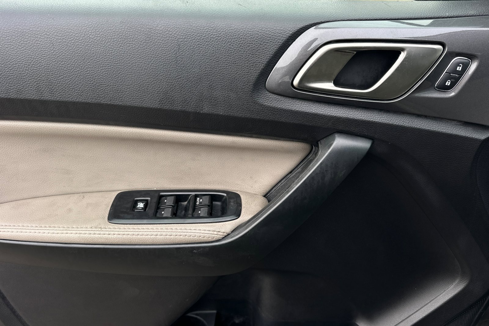 Used 2019 Ford Ranger Lariat w/ Technology Package image 11