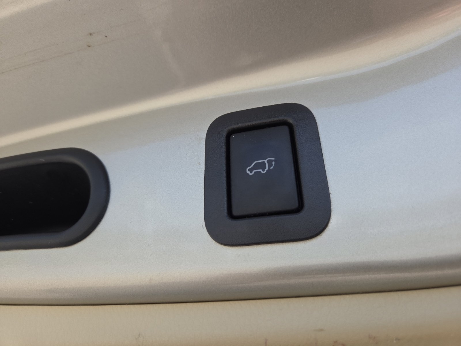 Used 2015 Toyota Highlander Limited Platinum AWD/4WD image 20