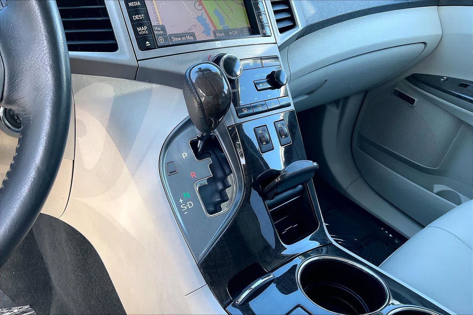 Used 2013 Toyota Venza Limited w/ Tow Prep Pkg AWD/4WD image 30