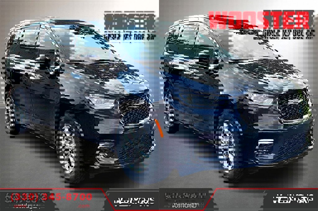 New 2025 Chrysler Pacifica Select