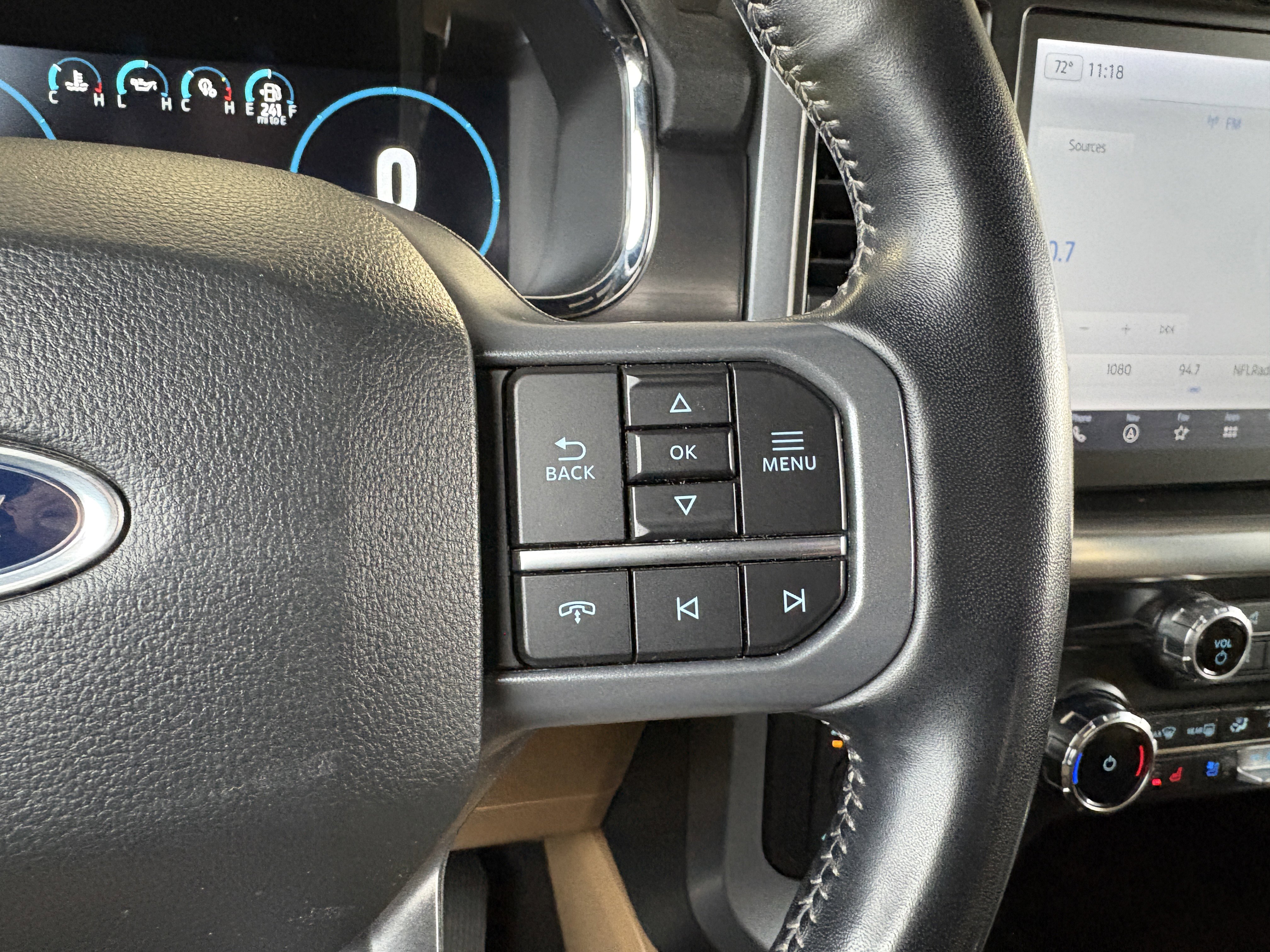 Used 2023 Ford F150 Lariat image 18