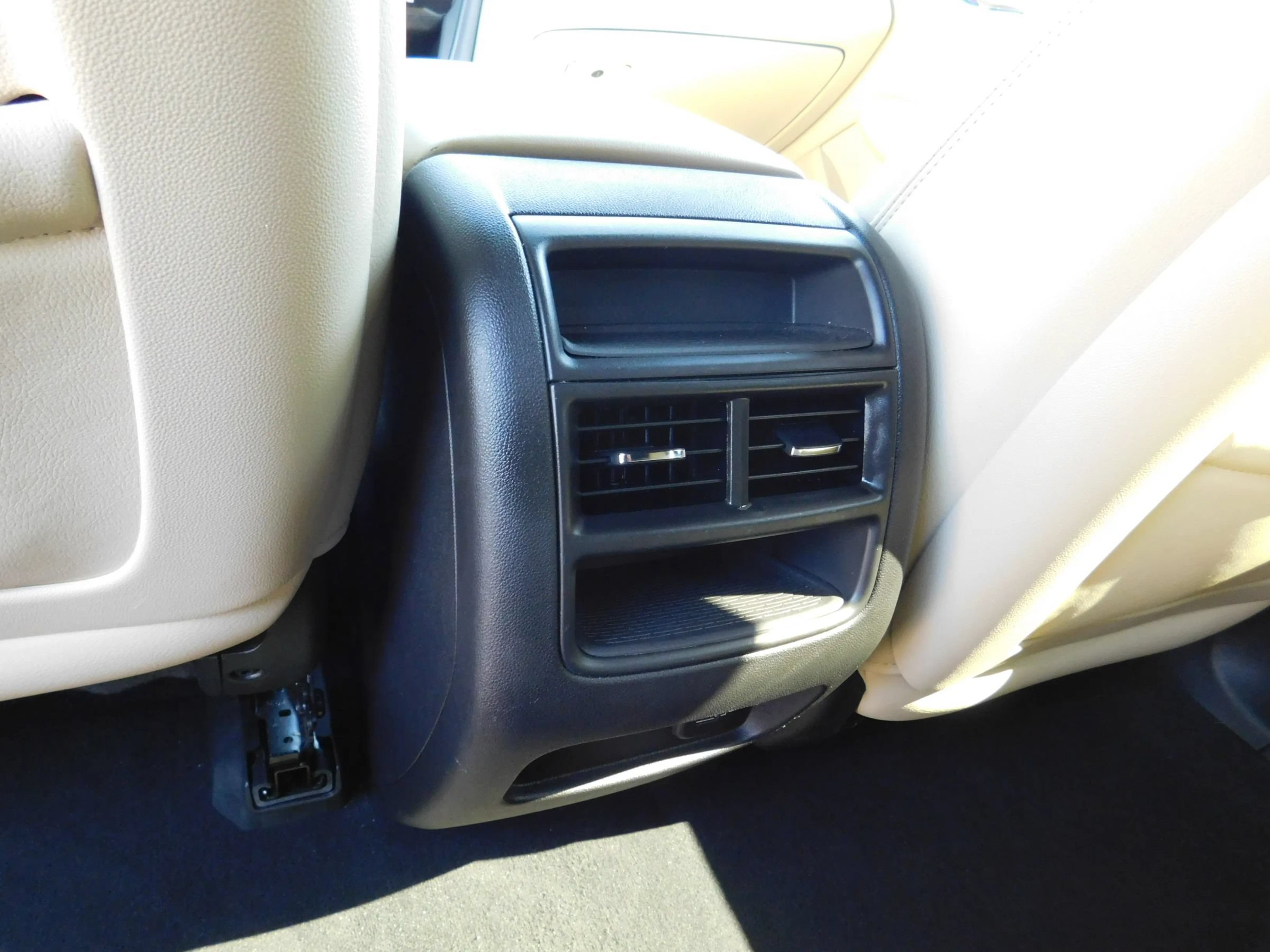 Used 2019 Cadillac XT5 FWD image 13