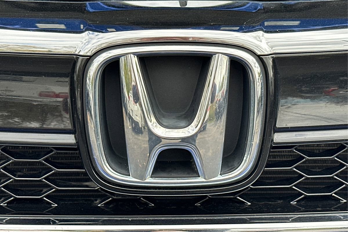 Used 2018 Honda Fit LX image 25