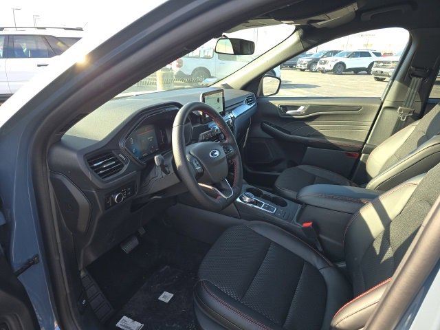 New 2026 Ford Escape ST-Line w/ Cold Weather Package image 10