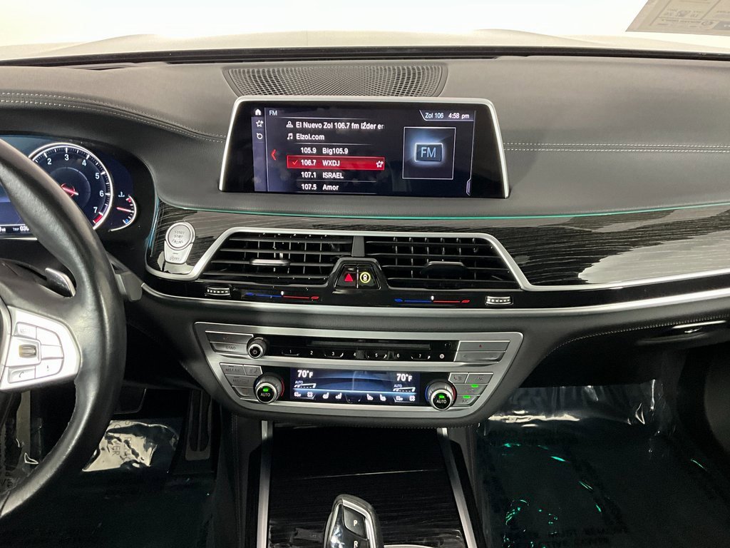 Used 2019 BMW 750i image 12