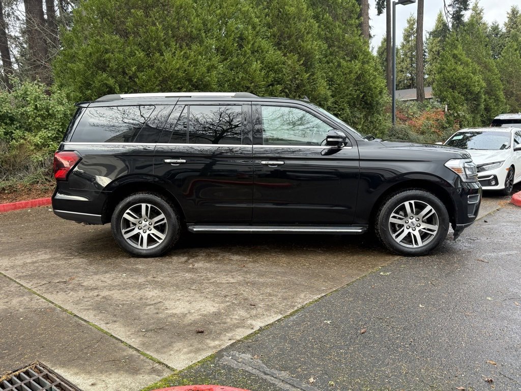 Used 2023 Ford Expedition Limited image 18