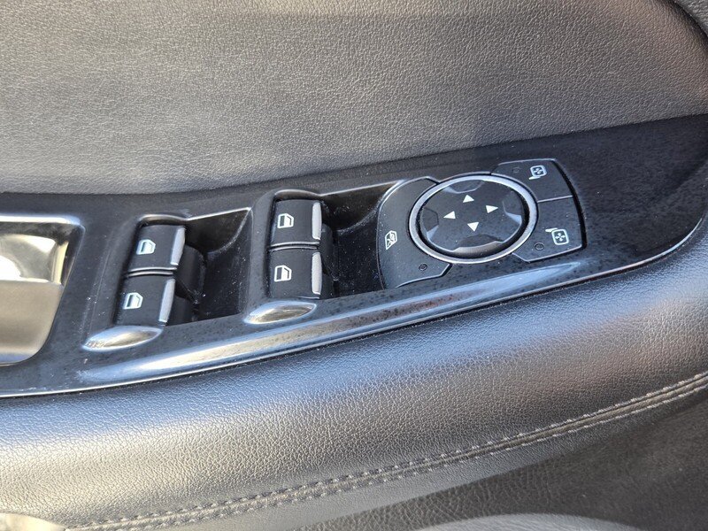 Used 2016 Ford Edge SEL w/ Equipment Group 201A AWD/4WD image 32