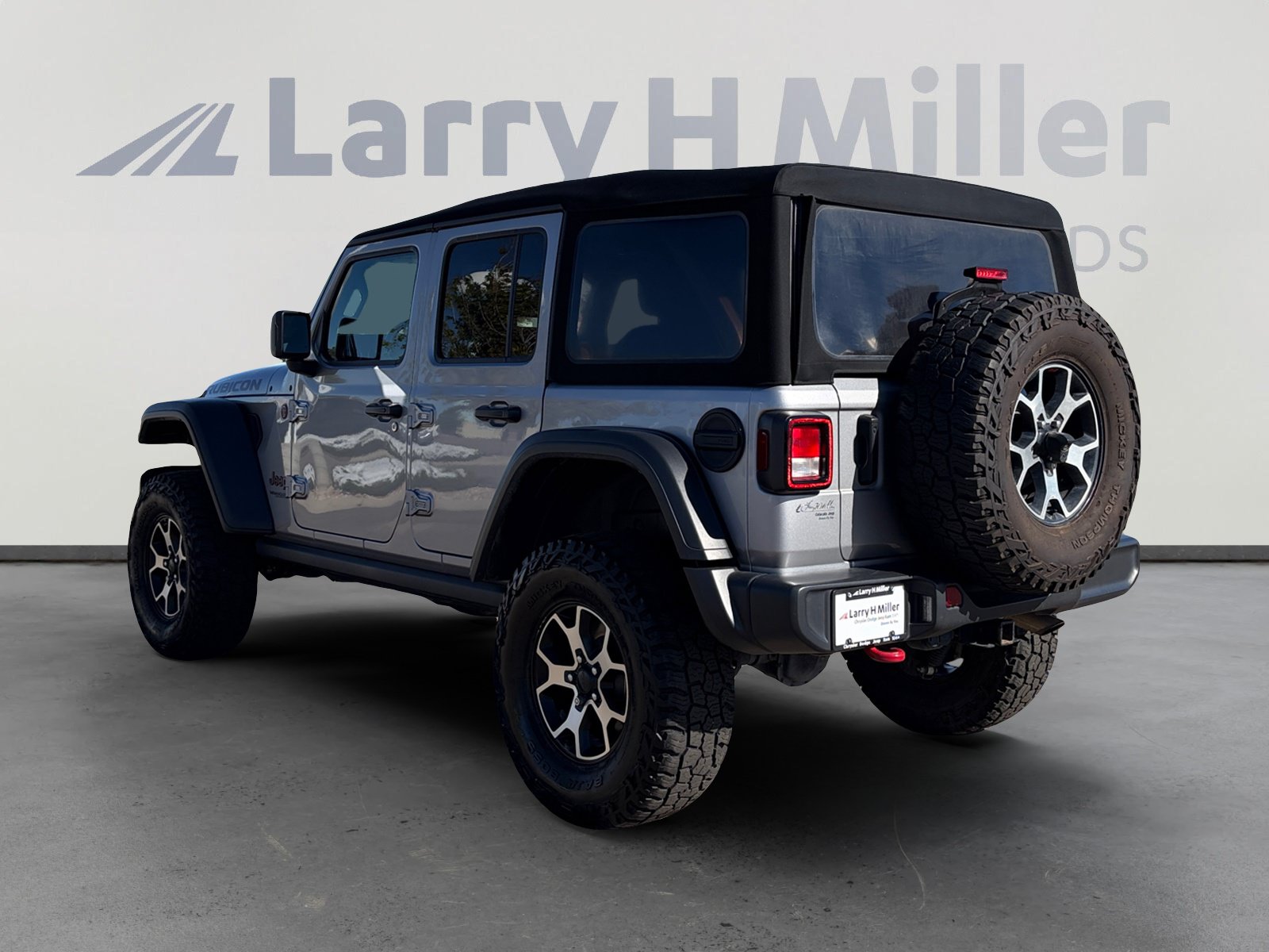 Used 2021 Jeep Wrangler Unlimited Rubicon w/ Cold Weather Group AWD/4WD image 5