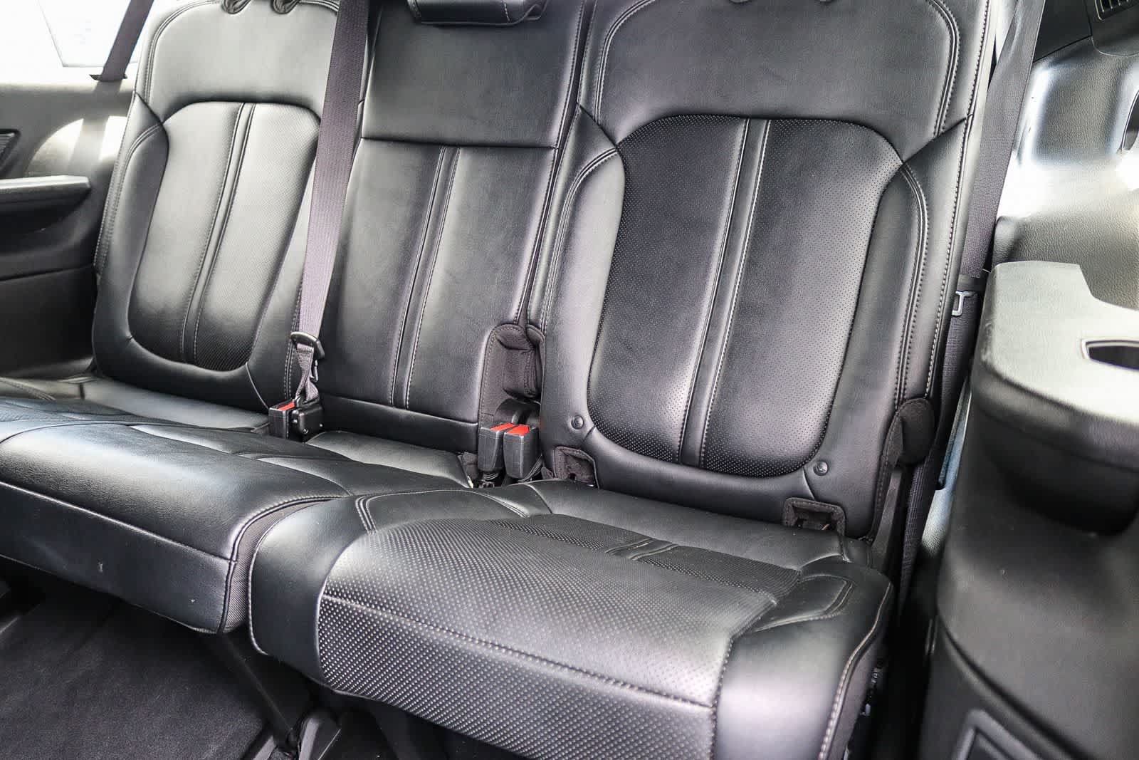 Used 2024 Jeep Wagoneer L Series II w/ Flexible Seating Group RWD image 18