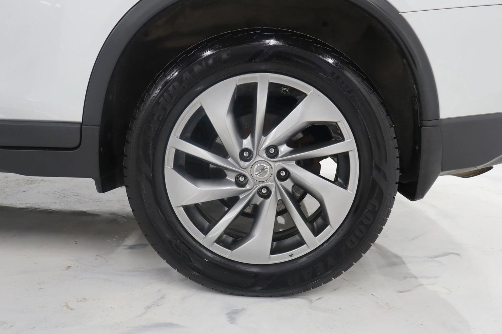 Used 2015 Nissan Rogue SL image 8