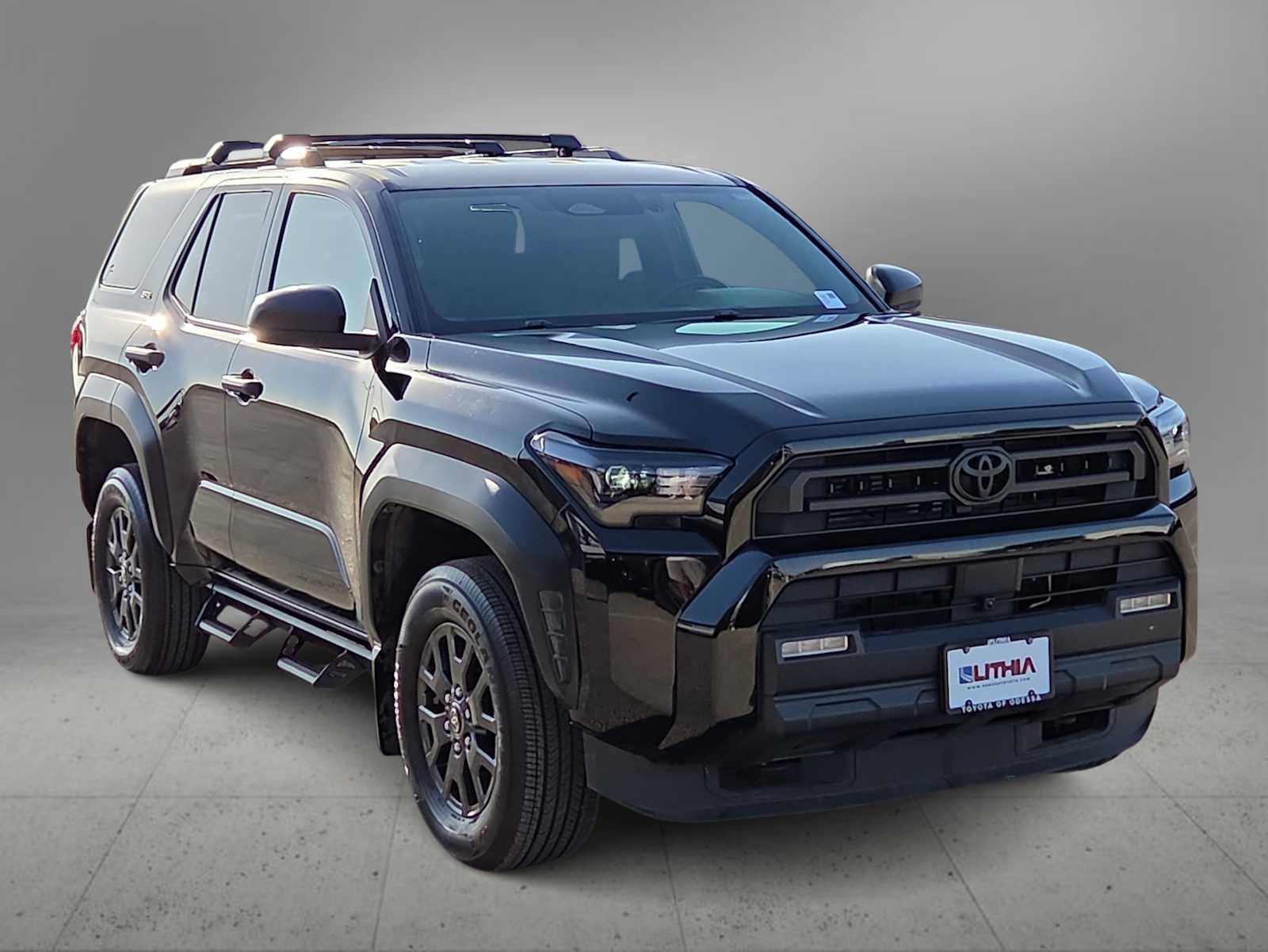 Used 2025 Toyota 4Runner SR5 AWD/4WD image 3