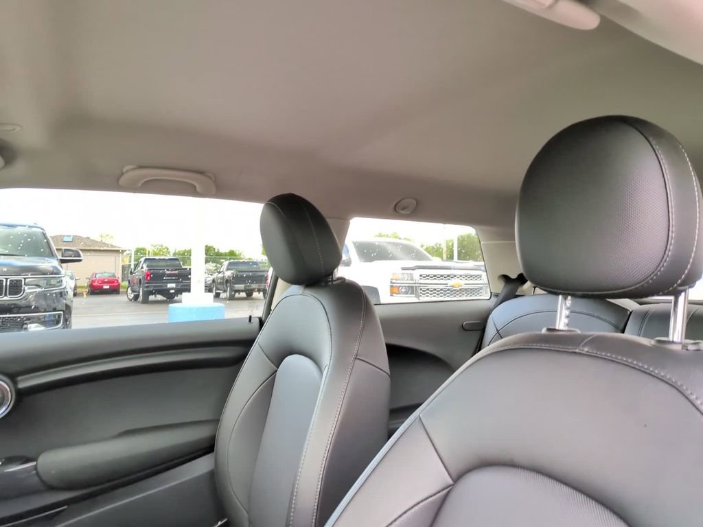 Used 2019 MINI Cooper 2-Door Hardtop FWD image 24