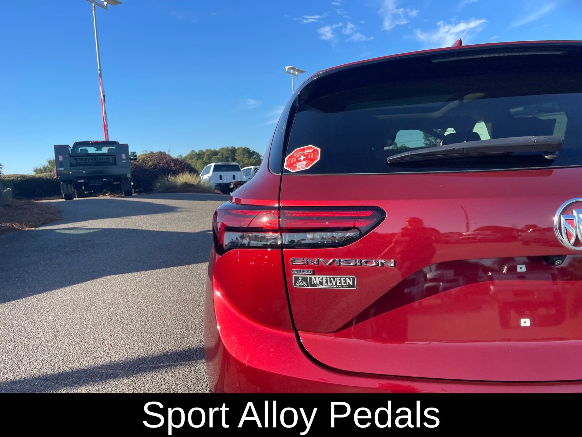 Used 2023 Buick Envision Essence w/ Sport Touring Package image 11