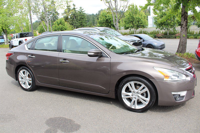 Used 2015 Nissan Altima 3.5 SL FWD image 6
