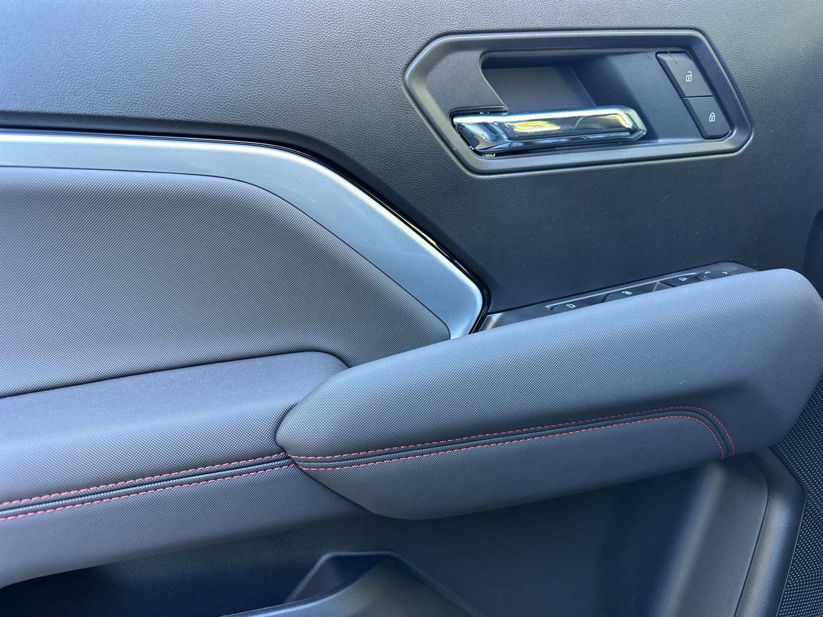 New 2026 Chevrolet Colorado Z71 image 11