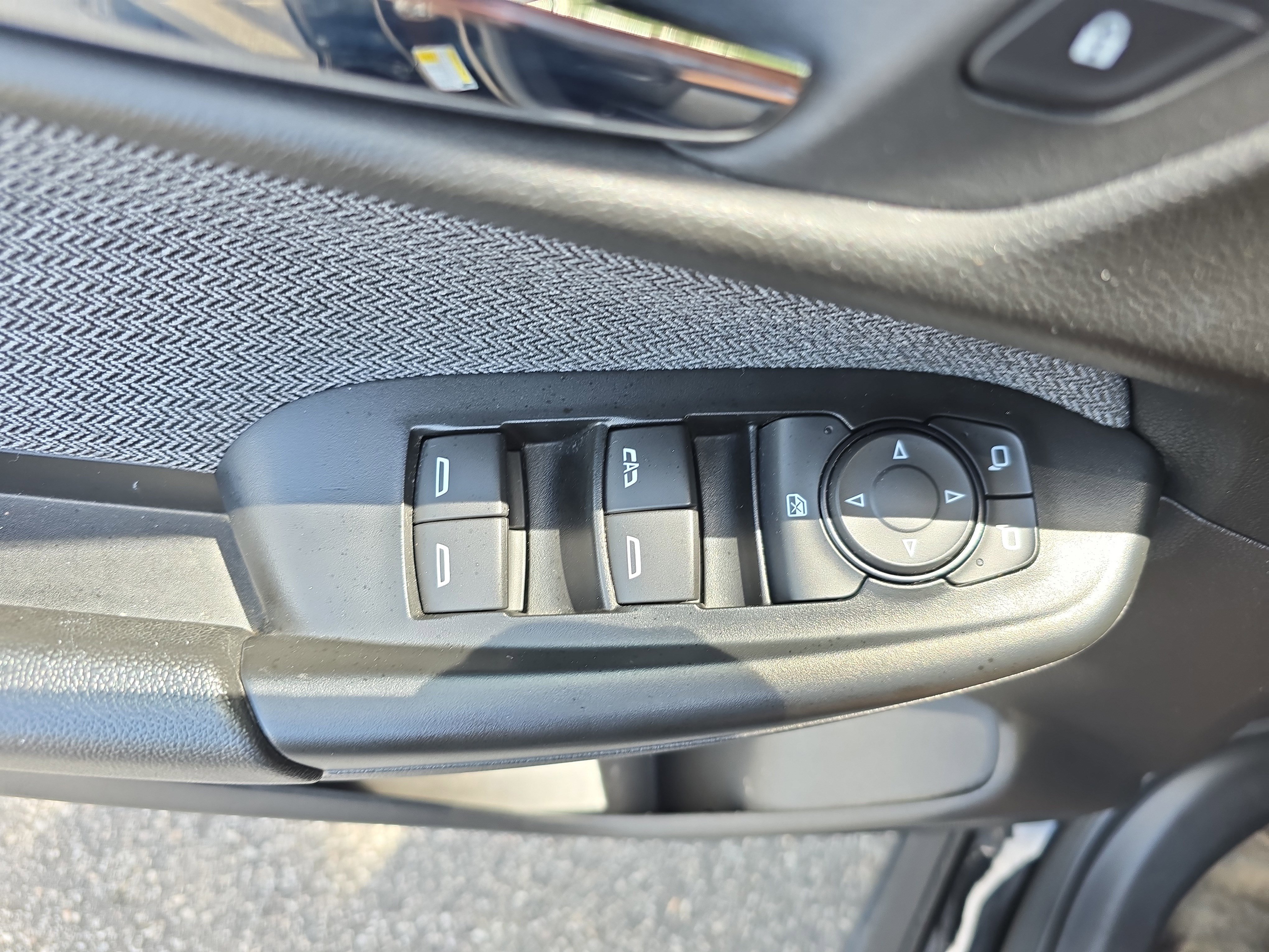 Used 2024 Chevrolet TrailBlazer LT FWD image 24