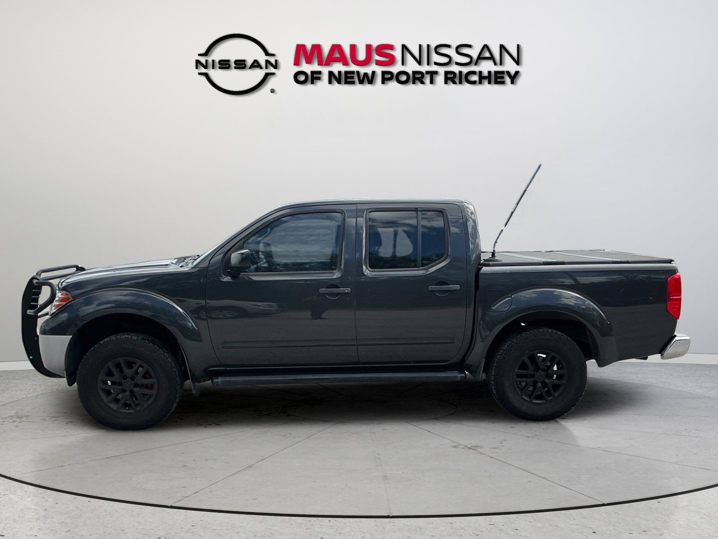 Used 2015 Nissan Frontier SV w/ SV Value Truck Package RWD image 5