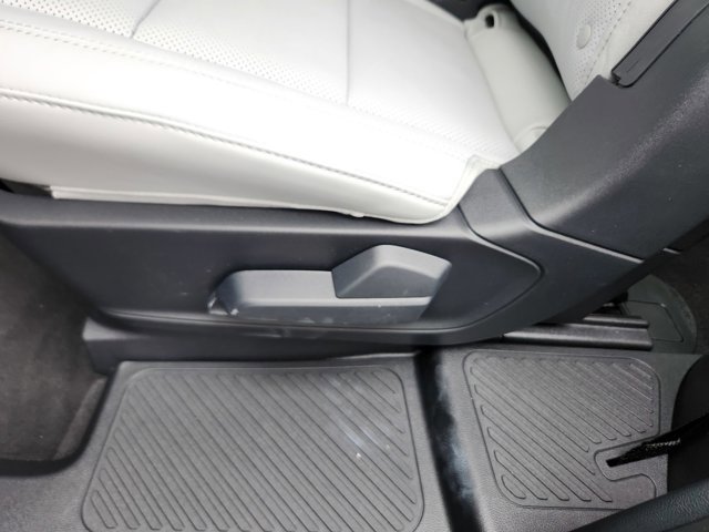 New 2026 Ford Explorer Platinum image 24