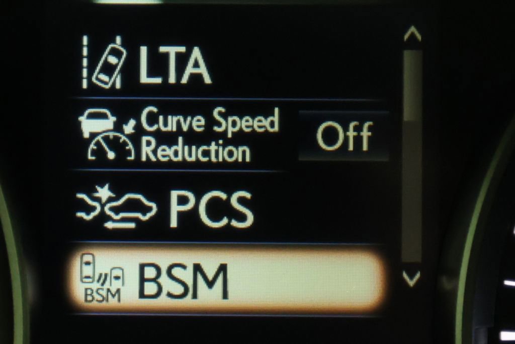 Used 2024 Lexus IS 300 w/ Premium Package RWD image 20