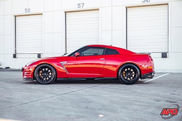 Used 2014 Nissan GT-R Premium image 47