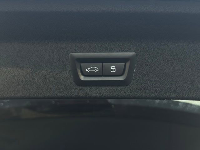 Used 2024 BMW X3 xDrive30i w/ Premium Package image 11