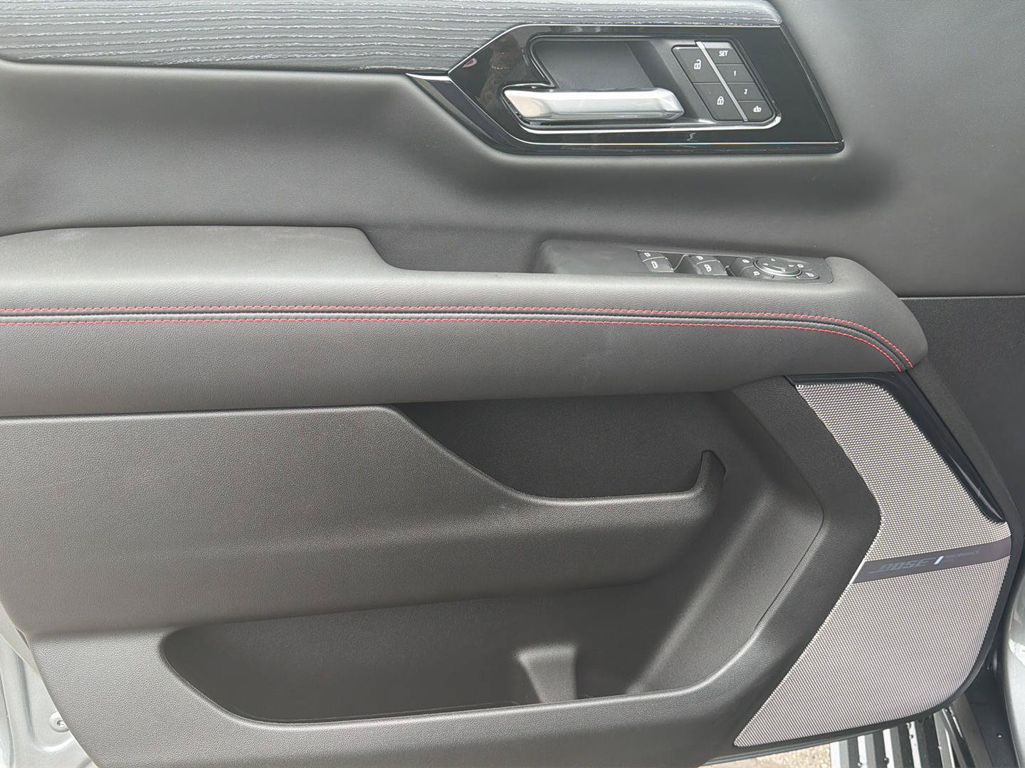 New 2027 GMC Yukon XL AT4 Ultimate AWD/4WD image 10