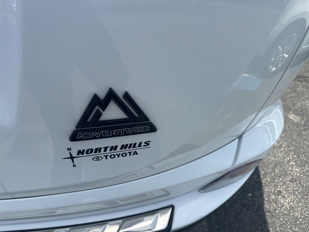 Used 2018 Toyota RAV4 Adventure w/ Plus Extra Value Package AWD/4WD image 8